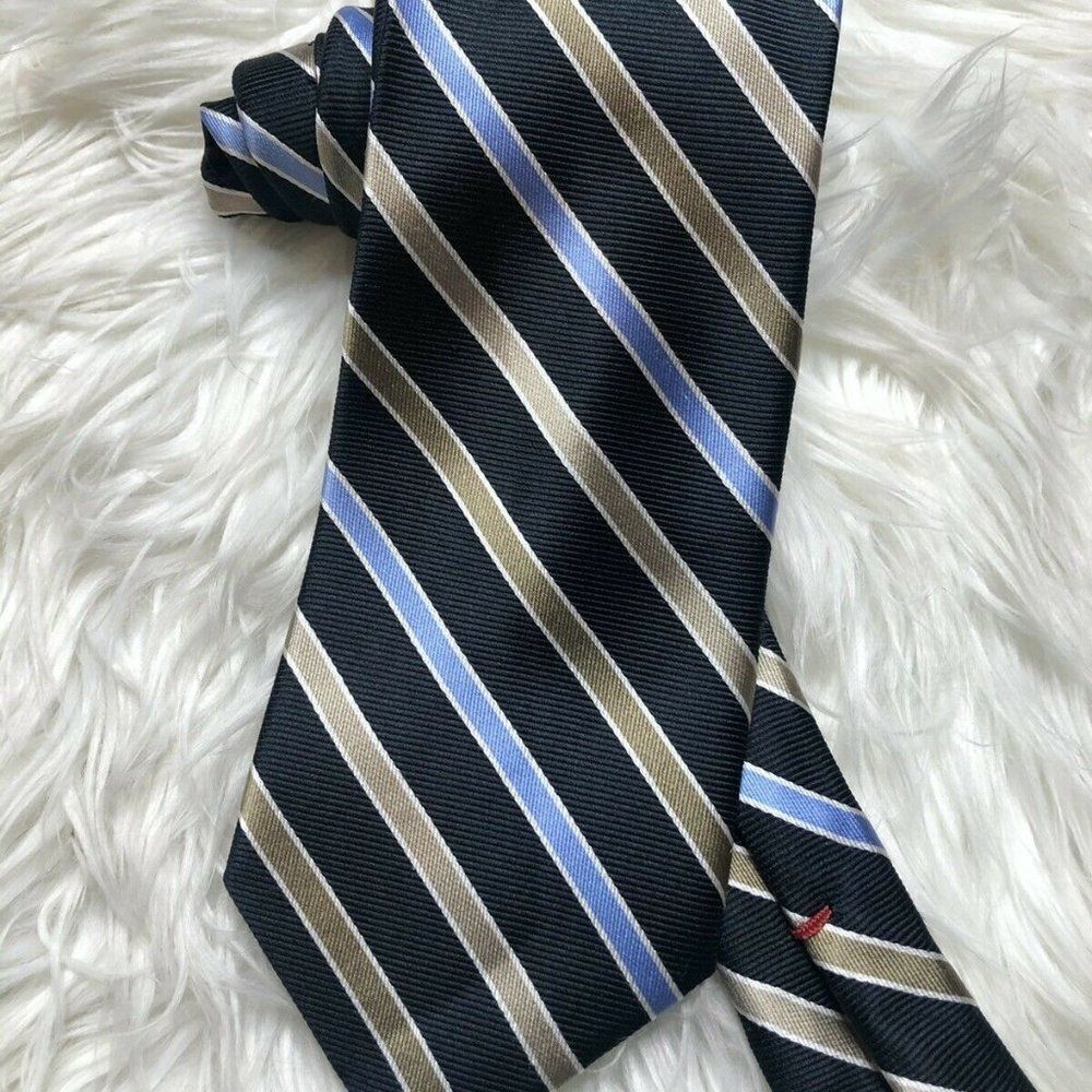 CHAPS Ralph Lauren Men's Tie Blue‎ Black and Gold Stripes